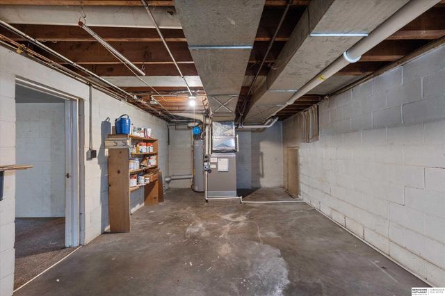 1836 N 49th Avenue, Omaha, NE 68104