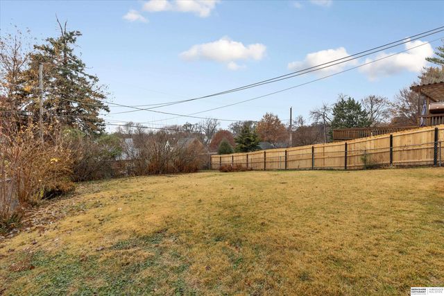 1836 N 49th Avenue, Omaha, NE 68104