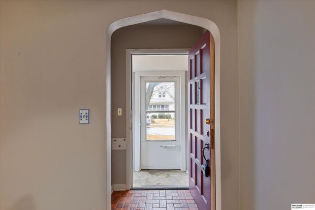 1836 N 49th Avenue, Omaha, NE 68104