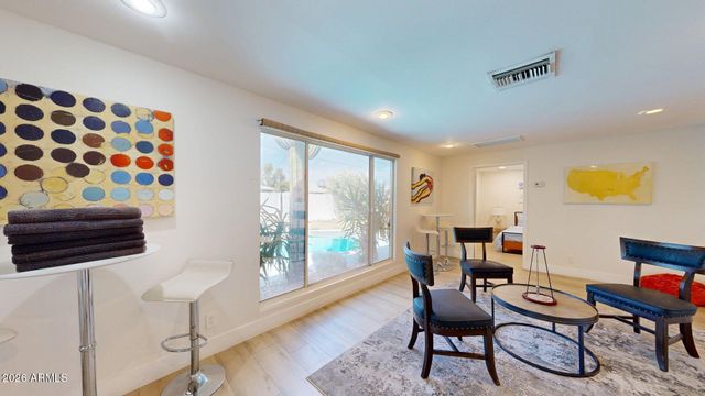 6846 E PINCHOT Avenue, Scottsdale, AZ 85251