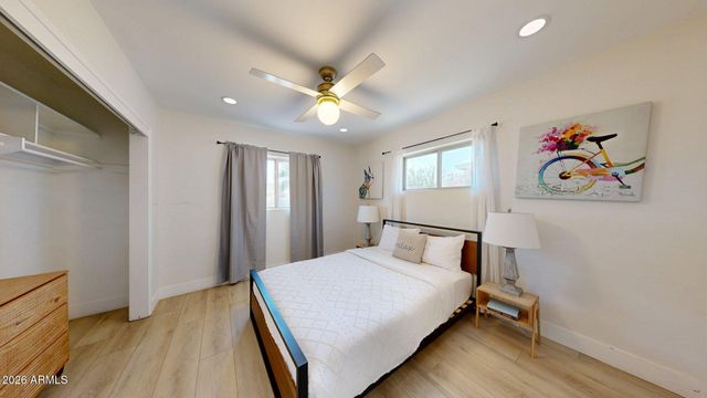 6846 E PINCHOT Avenue, Scottsdale, AZ 85251