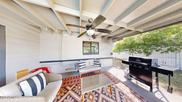 6846 E PINCHOT Avenue, Scottsdale, AZ 85251