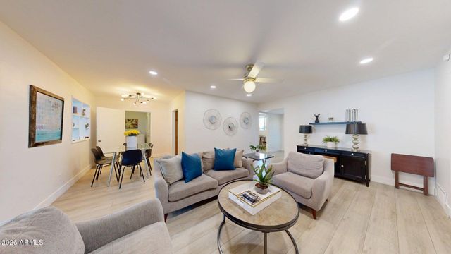 6846 E PINCHOT Avenue, Scottsdale, AZ 85251