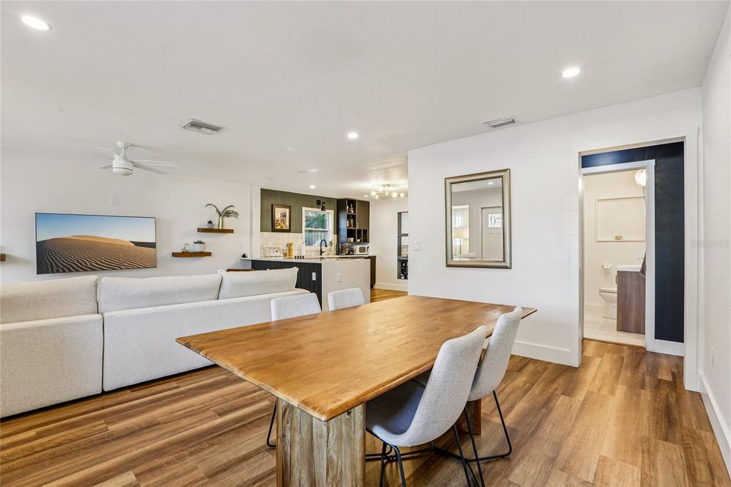 Image 12 of property listing at 4104 N SEMINOLE AVENUE, Tampa, FL 33603