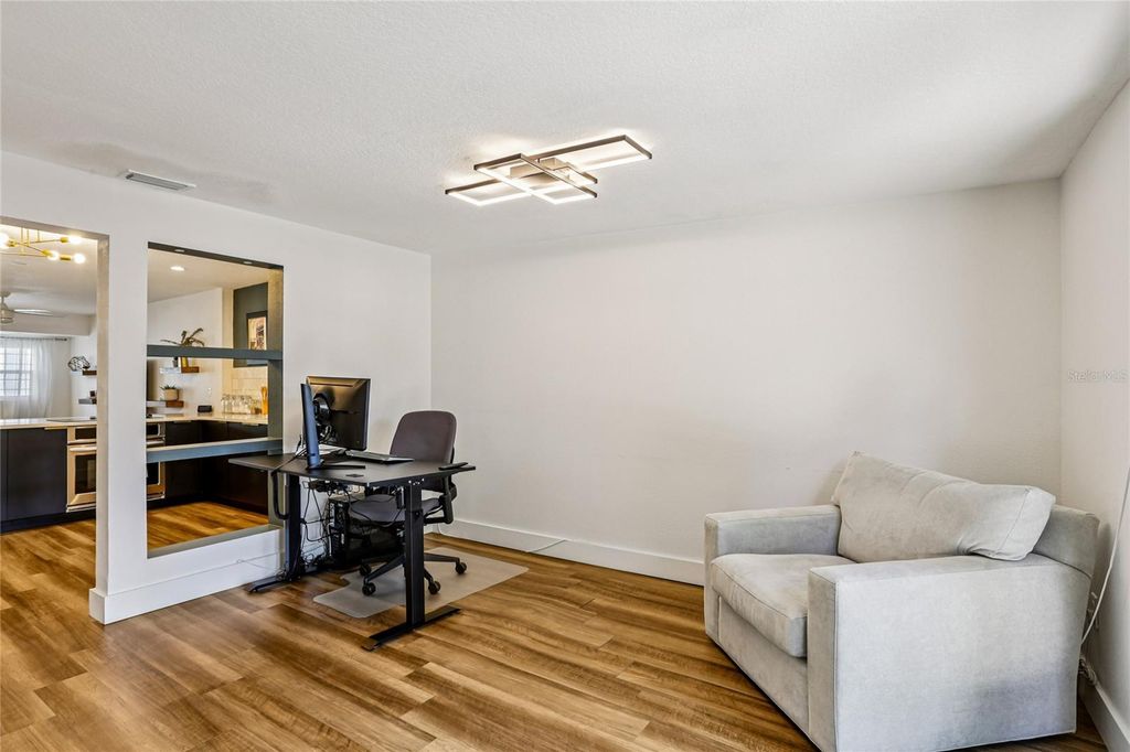 Image 23 of property listing at 4104 N SEMINOLE AVENUE, Tampa, FL 33603