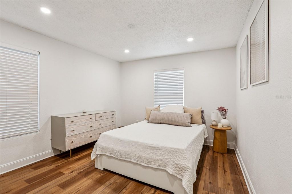 Image 31 of property listing at 4104 N SEMINOLE AVENUE, Tampa, FL 33603