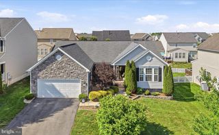 25 OVERBROOK RD, Ranson, WV 25438