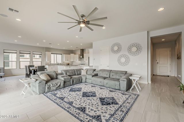 35462 N SUNSET Trail, Queen Creek, AZ 85140