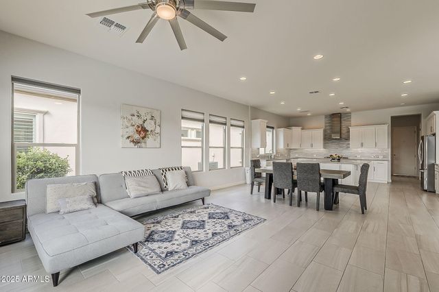 35462 N SUNSET Trail, Queen Creek, AZ 85140