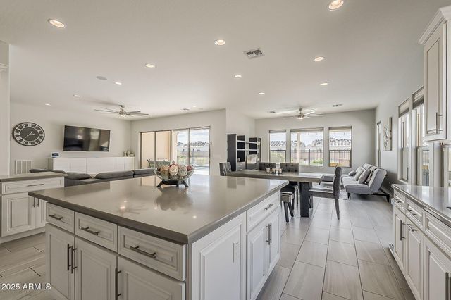 35462 N SUNSET Trail, Queen Creek, AZ 85140