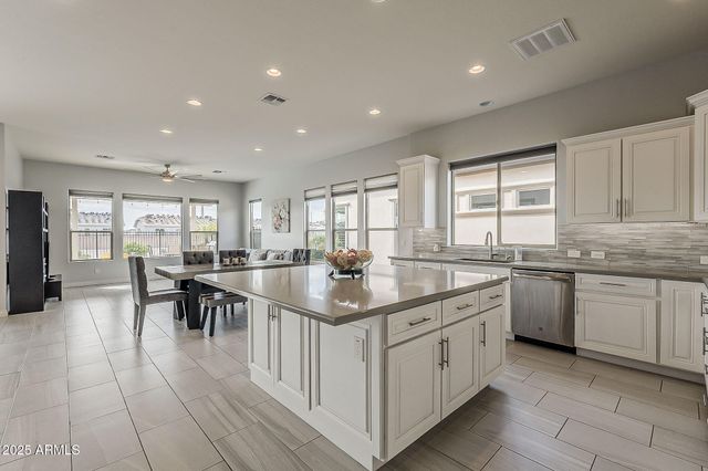 35462 N SUNSET Trail, Queen Creek, AZ 85140