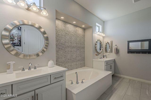 35462 N SUNSET Trail, Queen Creek, AZ 85140