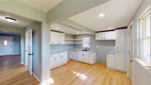 5729 Donnelly Avenue, Fort Worth, TX 76107