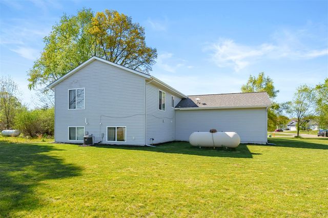 2115 Westfield Lane, Otsego, MI 49078