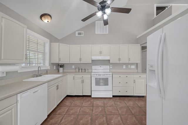 392 Timber Bay Drive, Trinity, TX 75862