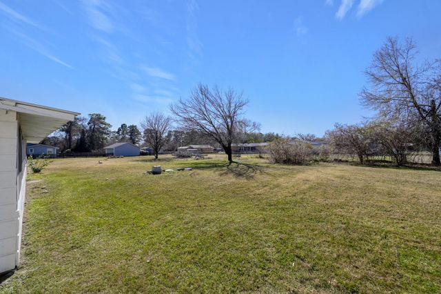 392 Timber Bay Drive, Trinity, TX 75862