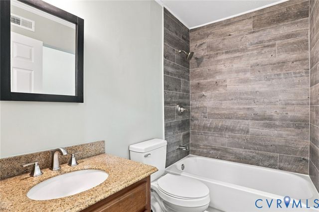 1291 Grapevine Rd, Sandston, VA 23150