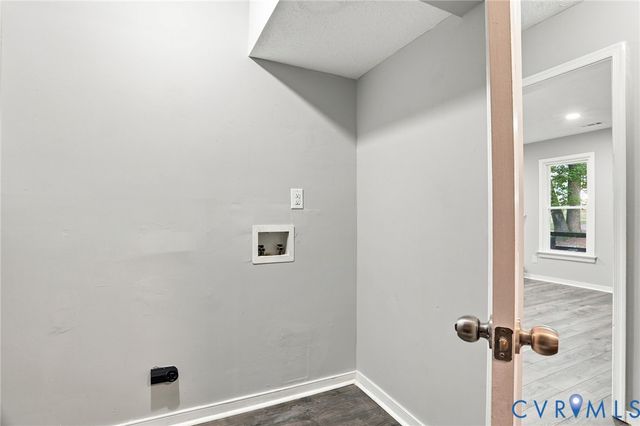 1291 Grapevine Rd, Sandston, VA 23150