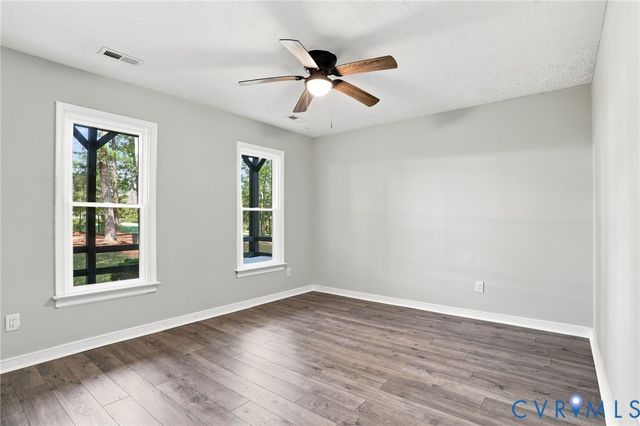 1291 Grapevine Rd, Sandston, VA 23150