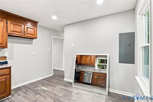 1291 Grapevine Rd, Sandston, VA 23150
