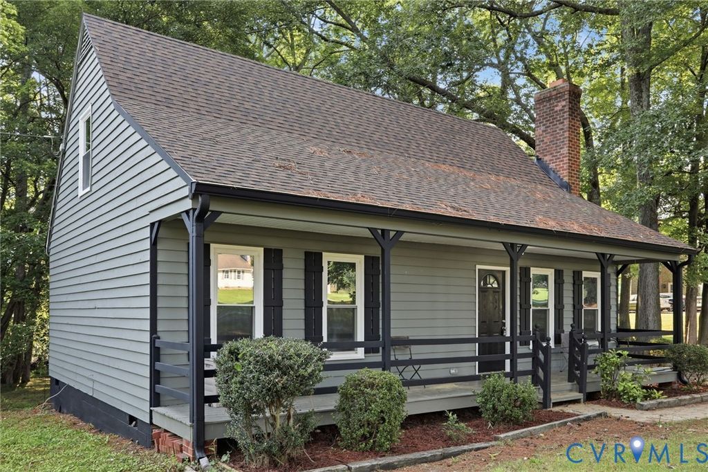 1291 Grapevine Rd, Sandston, VA 23150