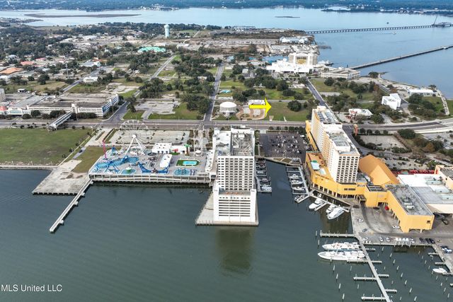 166 Beach Boulevard, Biloxi, MS 39530