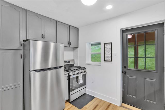7661 Pennsylvania Ave, North Huntingdon, PA 15642