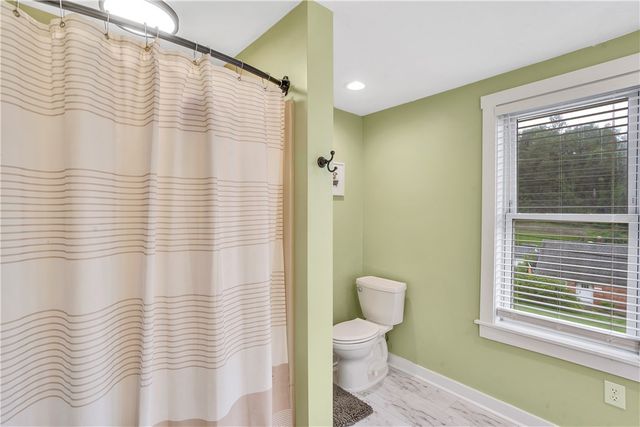 7661 Pennsylvania Ave, North Huntingdon, PA 15642