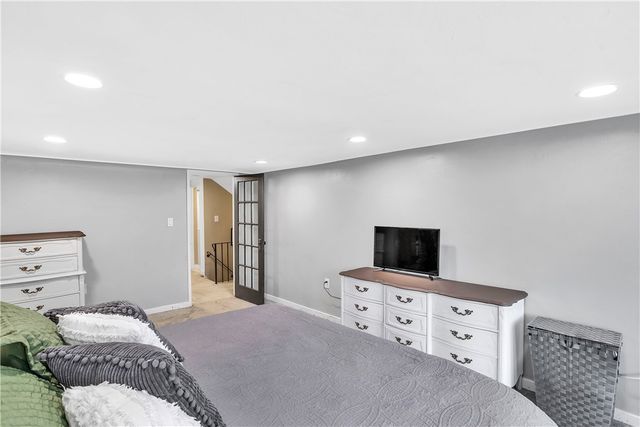 7661 Pennsylvania Ave, North Huntingdon, PA 15642