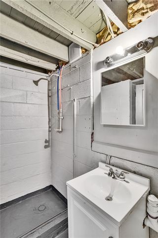 7661 Pennsylvania Ave, North Huntingdon, PA 15642