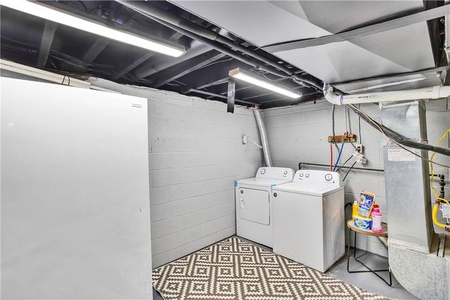 7661 Pennsylvania Ave, North Huntingdon, PA 15642