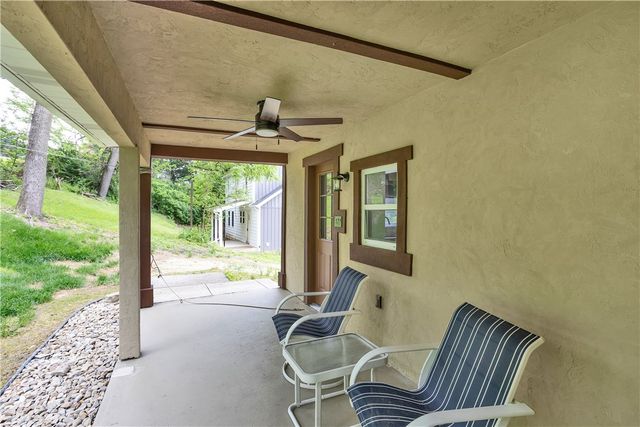 7661 Pennsylvania Ave, North Huntingdon, PA 15642