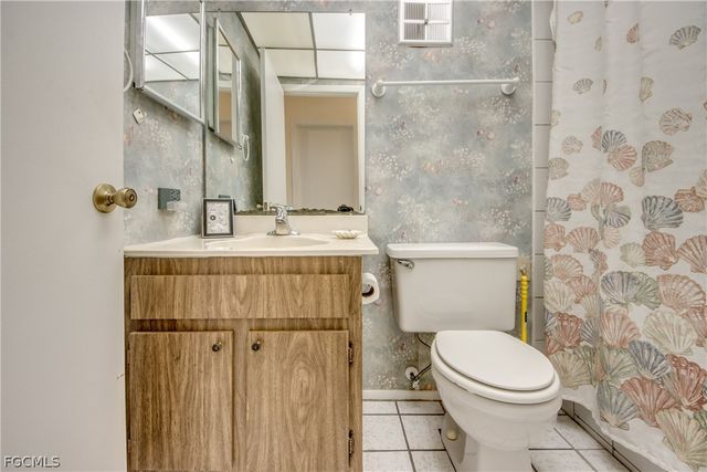 846 Xavier AVE N, Fort Myers, FL 33919