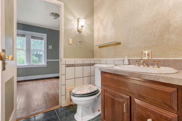 8525 S Euclid Avenue, Chicago, IL 60617