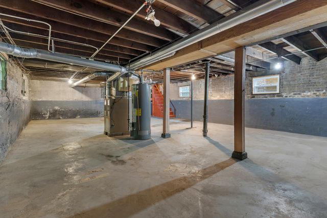 8525 S Euclid Avenue, Chicago, IL 60617