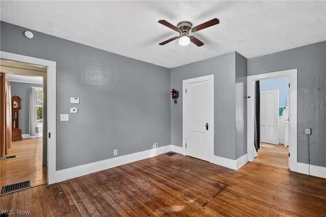 3227 Oaklawn Avenue SE, Warren, OH 44484
