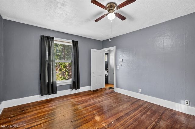 3227 Oaklawn Avenue SE, Warren, OH 44484