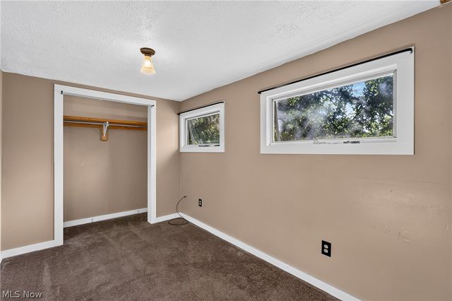 3227 Oaklawn Avenue SE, Warren, OH 44484