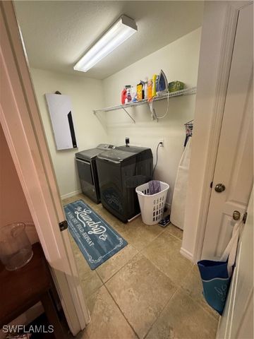 2851 Via Campania ST, Fort Myers, FL 33905