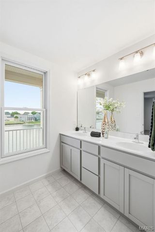 218 Marais Temps Clair Way, St Charles, MO 63301
