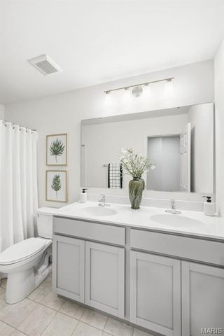 218 Marais Temps Clair Way, St Charles, MO 63301