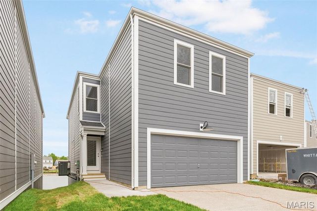218 Marais Temps Clair Way, St Charles, MO 63301
