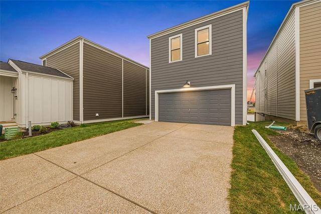 218 Marais Temps Clair Way, St Charles, MO 63301