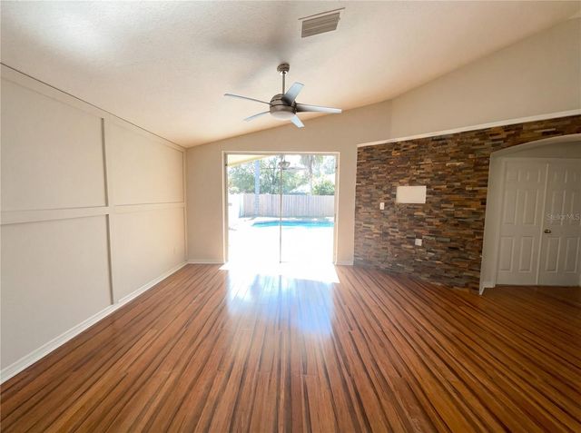 18915 NEST FERN CIRCLE, Tampa, FL 33647