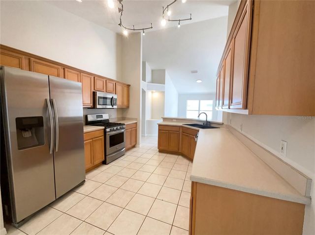 18915 NEST FERN CIRCLE, Tampa, FL 33647