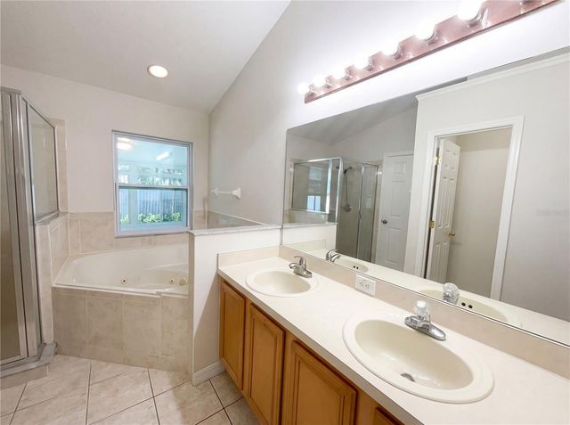 18915 NEST FERN CIRCLE, Tampa, FL 33647