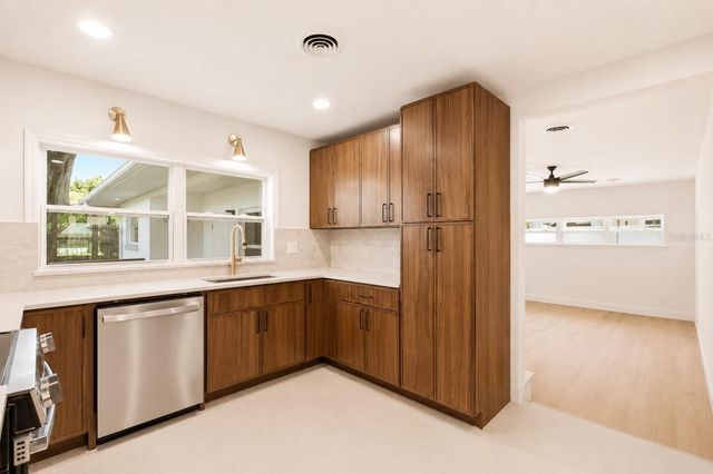 3256 WICKERSHAM COURT, Orlando, FL 32806