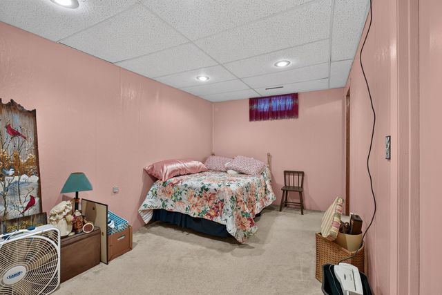 1026 Prairie Meadow Court, Waterloo, IA 50701
