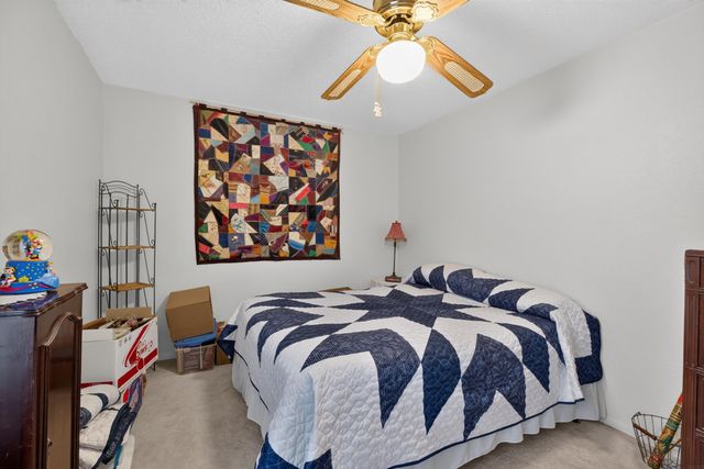 1026 Prairie Meadow Court, Waterloo, IA 50701