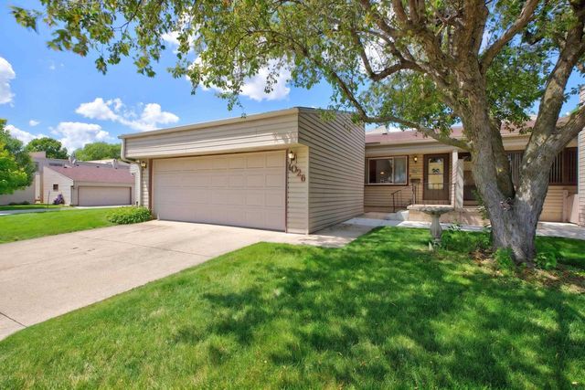 1026 Prairie Meadow Court, Waterloo, IA 50701